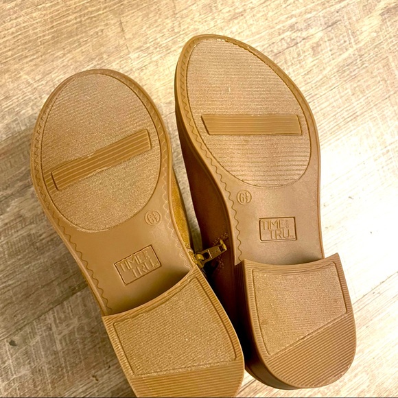 BRAND NEW Time and Tru Women’s Core Ankle Boots!!Size 6 1/2 - Picture 3 of 4